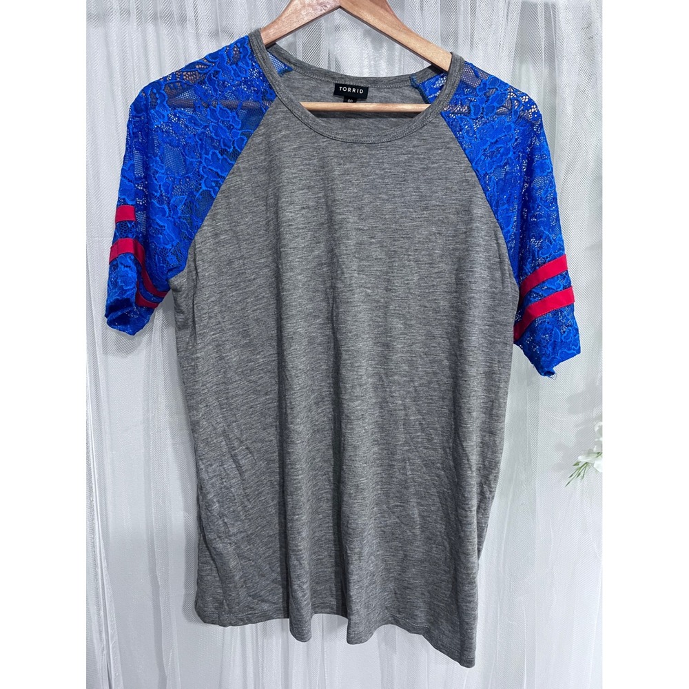 Torrid Womens 00 Grey Raglan Tee Blue Floral Lace Short Sleeve Red Varsity Top